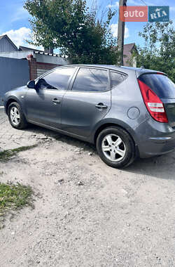 Хетчбек Hyundai i30 2008 в 