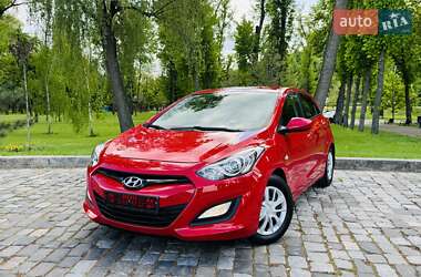 Хетчбек Hyundai i30 2013 в 
