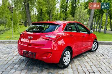 Хетчбек Hyundai i30 2013 в 