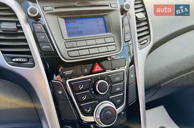 Хетчбек Hyundai i30 2013 в 