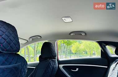 Хетчбек Hyundai i30 2013 в 