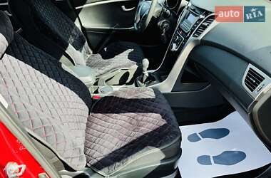 Хетчбек Hyundai i30 2013 в 