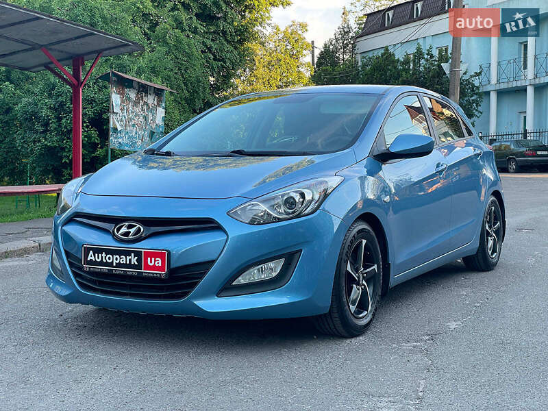 Хетчбек Hyundai i30 2013 в 