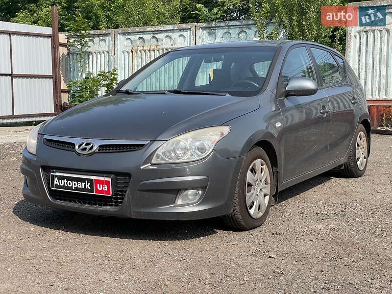 Хэтчбек Hyundai i30 2008 в 