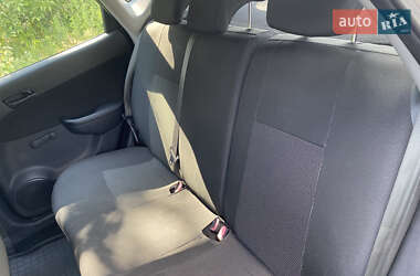 Хэтчбек Hyundai i30 2010 в 