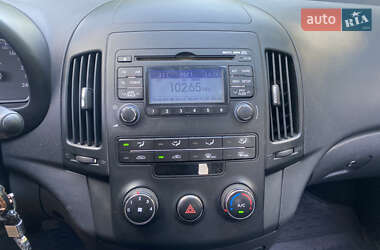 Хэтчбек Hyundai i30 2010 в 