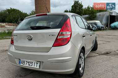 Хэтчбек Hyundai i30 2009 в 