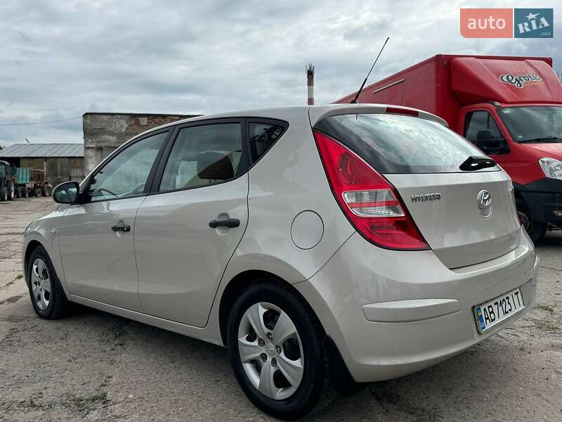 Хэтчбек Hyundai i30 2009 в Хмельницком