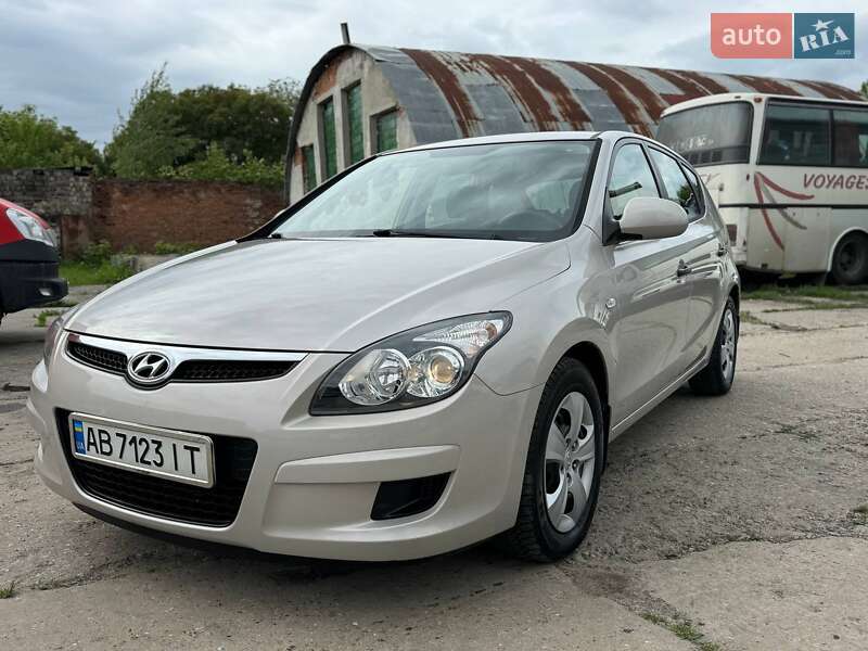 Хэтчбек Hyundai i30 2009 в Хмельницком