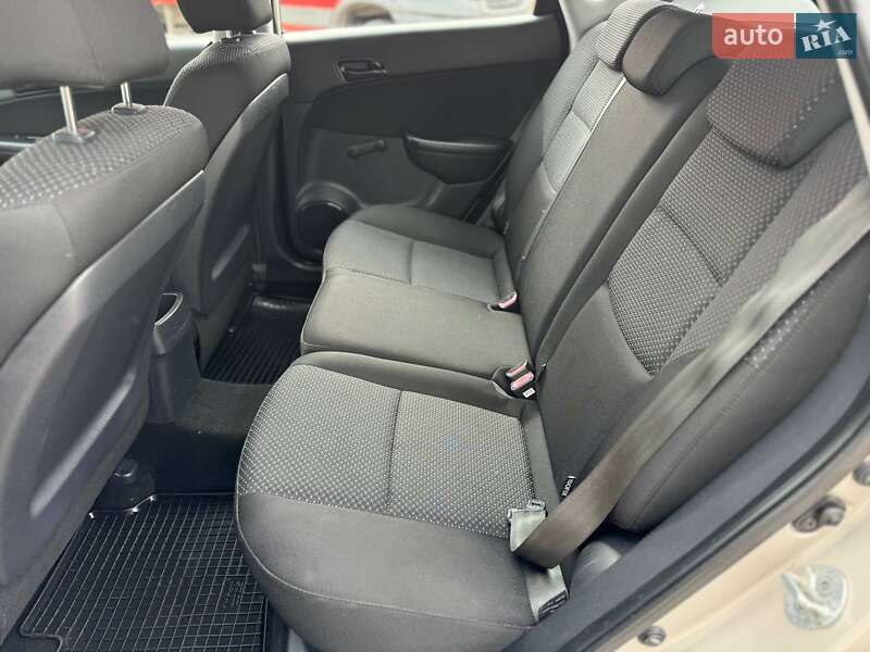 Хэтчбек Hyundai i30 2009 в Хмельницком