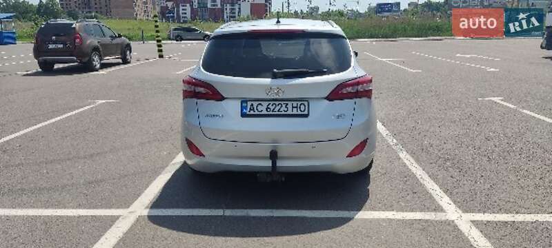 Универсал Hyundai i30 2015 в Луцке