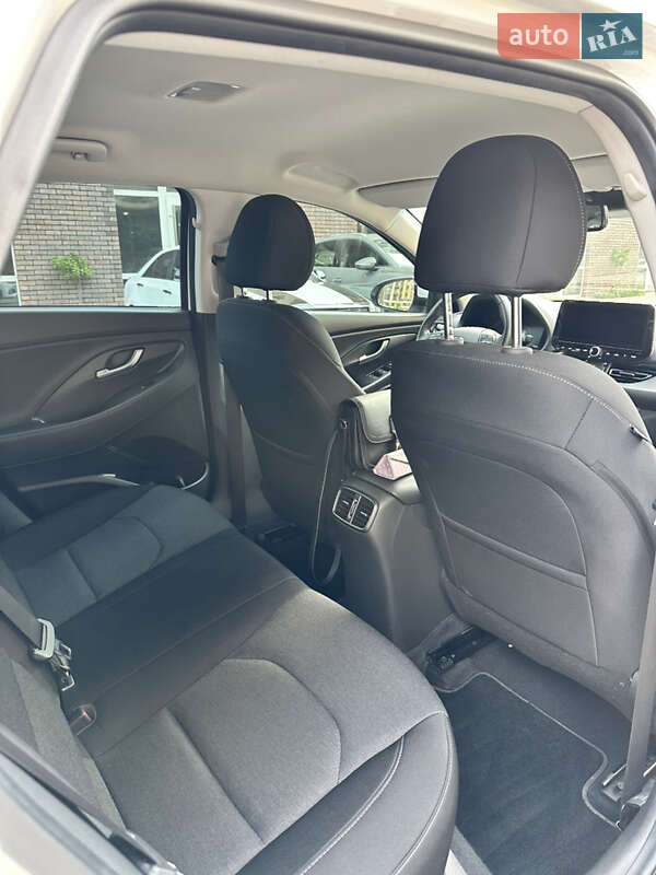 Хетчбек Hyundai i30 2022 в Софіївській Борщагівці
