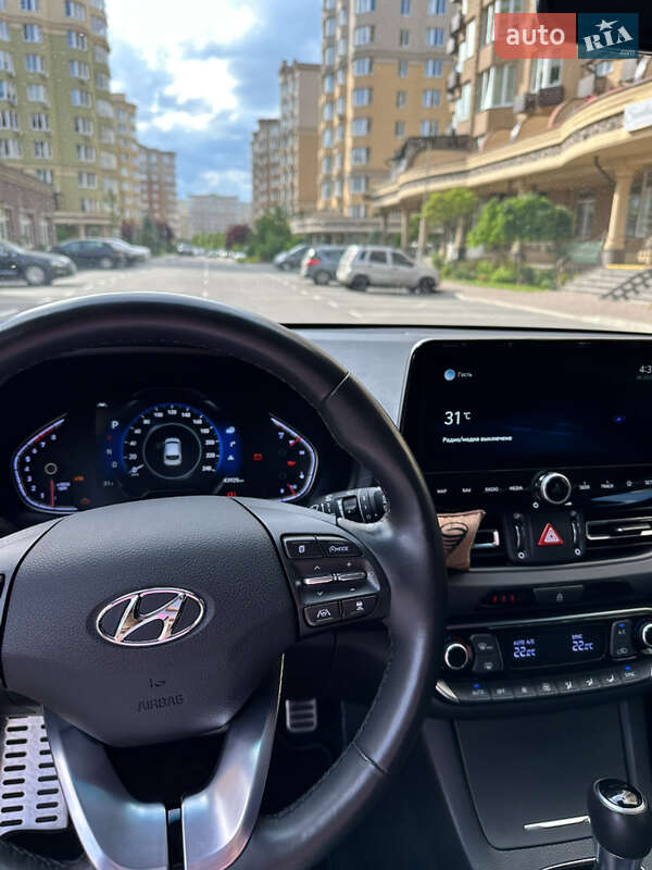 Хетчбек Hyundai i30 2022 в Софіївській Борщагівці