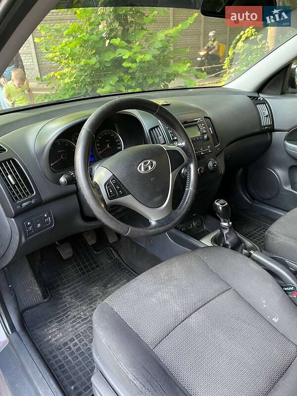 Хэтчбек Hyundai i30 2011 в Одессе