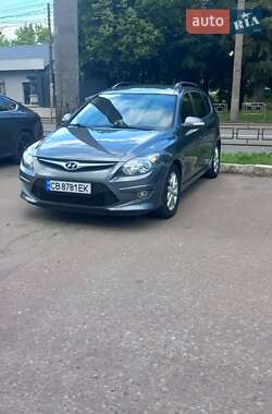 Универсал Hyundai i30 2010 в Чернигове