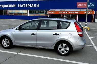 Універсал Hyundai i30 2010 в 