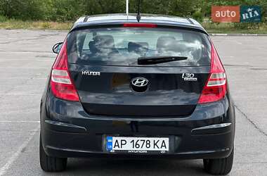 Хэтчбек Hyundai i30 2009 в 