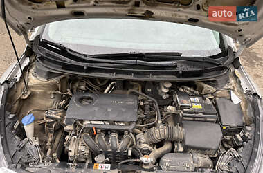 Хэтчбек Hyundai i30 2016 в 