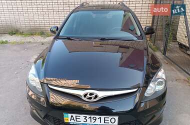 Універсал Hyundai i30 2011 в Дніпрі