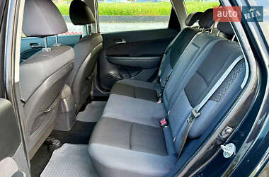 Хэтчбек Hyundai i30 2010 в 