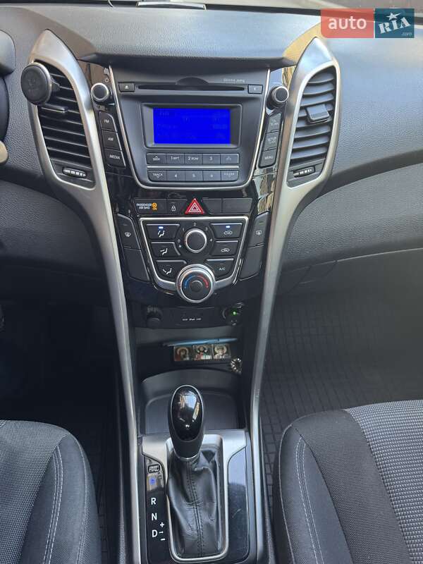 Хэтчбек Hyundai i30 2012 в Киеве