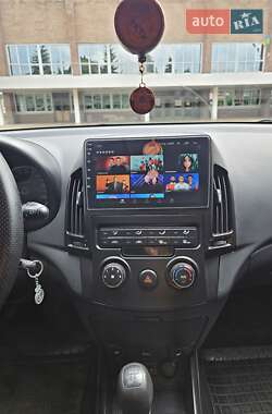 Универсал Hyundai i30 2010 в 