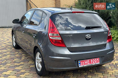 Хэтчбек Hyundai i30 2010 в Житомире