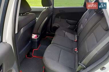 Хетчбек Hyundai i30 2012 в 