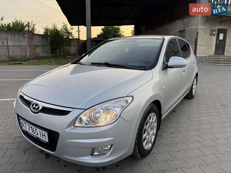Хэтчбек Hyundai i30 2007 в Ивано-Франковске
