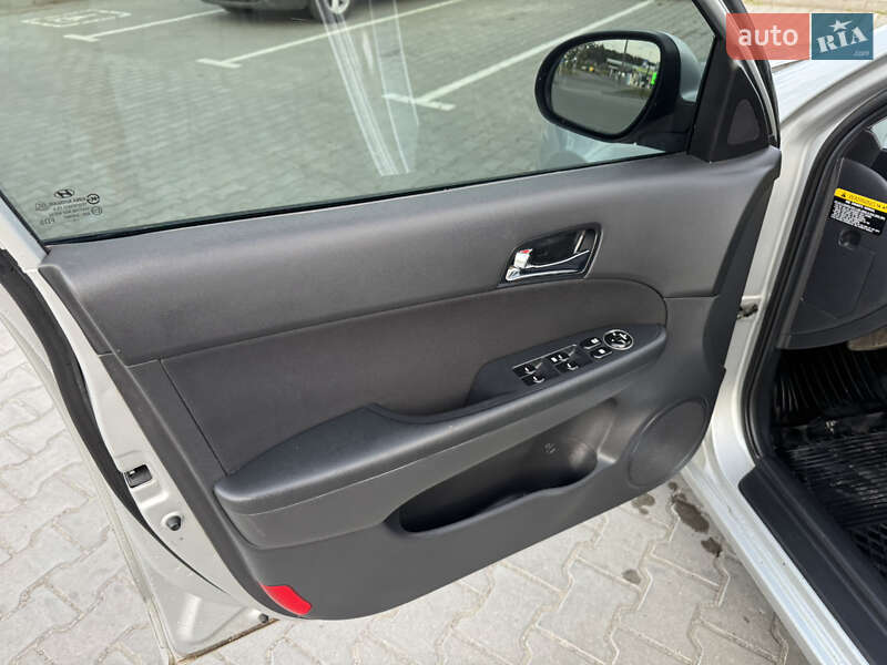 Хэтчбек Hyundai i30 2007 в Ивано-Франковске