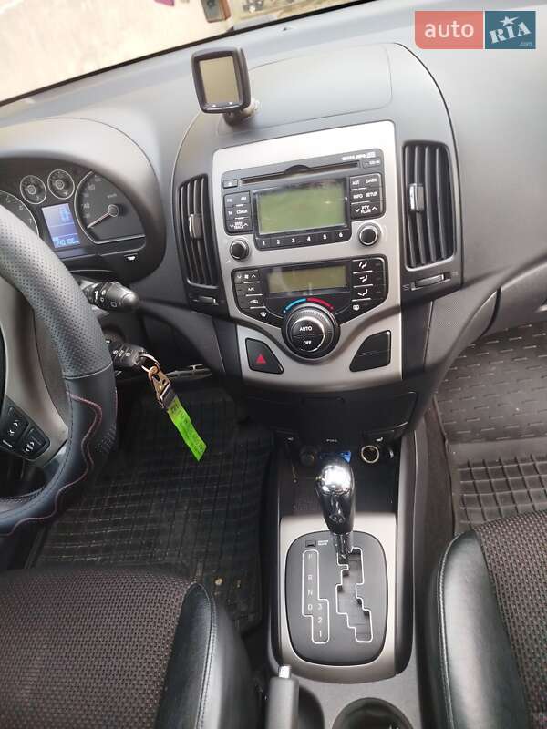 Универсал Hyundai i30 2009 в Иршаве