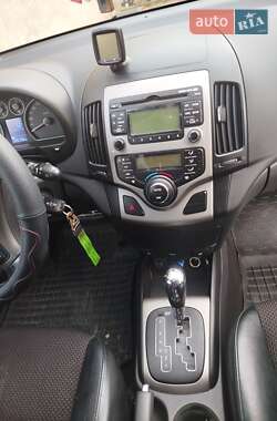 Универсал Hyundai i30 2009 в 