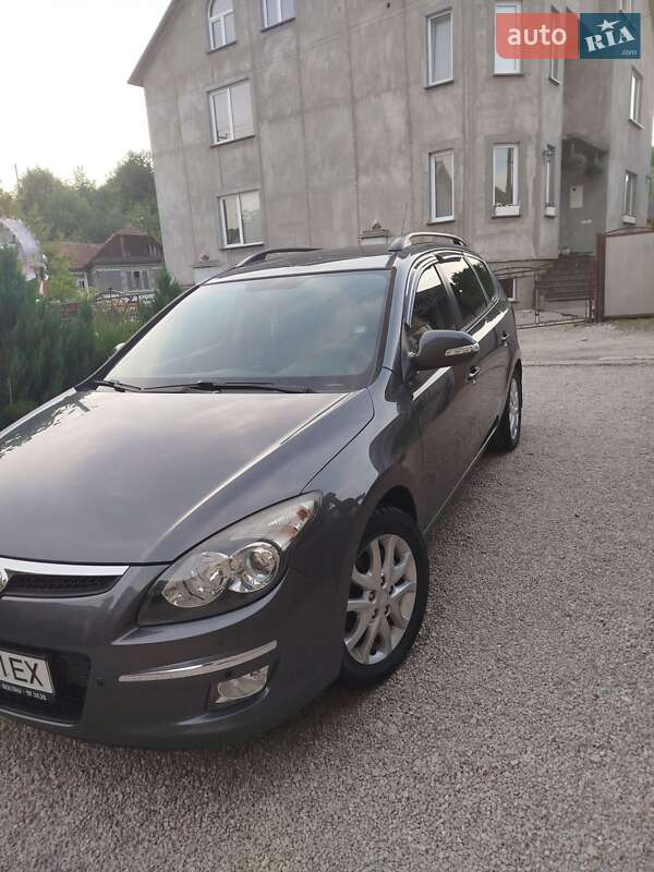 Универсал Hyundai i30 2009 в Иршаве