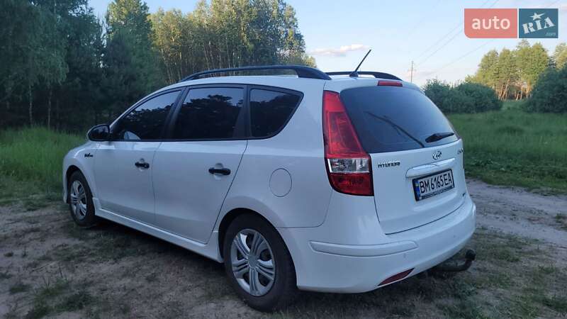 Універсал Hyundai i30 2011 в Охтирці