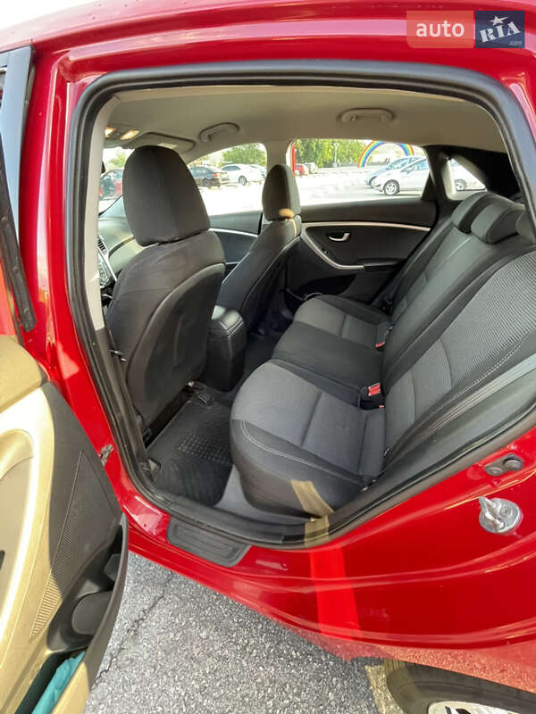 Хетчбек Hyundai i30 2012 в Запоріжжі фото 5 Хетчбек Hyundai i30 2012 в Запоріжжі