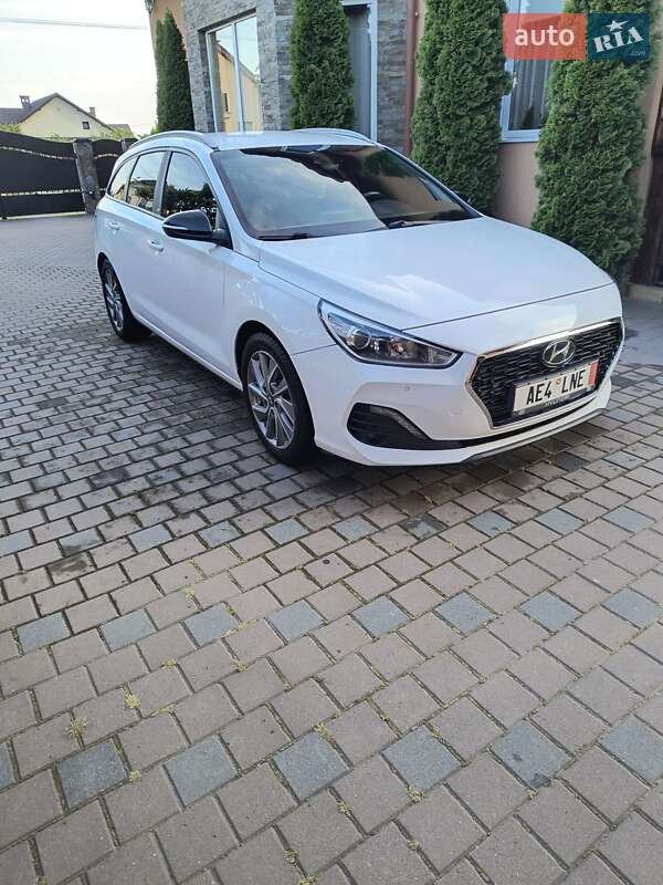 Універсал Hyundai i30 2018 в Ужгороді