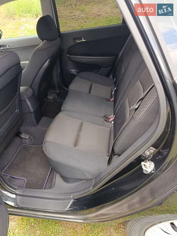 Хетчбек Hyundai i30 2009 в Конотопі
