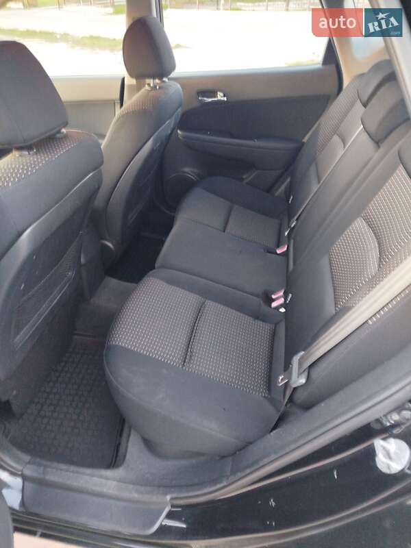 Хэтчбек Hyundai i30 2007 в Ахтырке