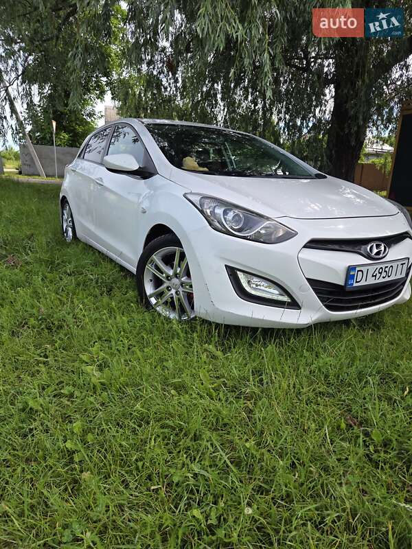 Хэтчбек Hyundai i30 2014 в Киеве