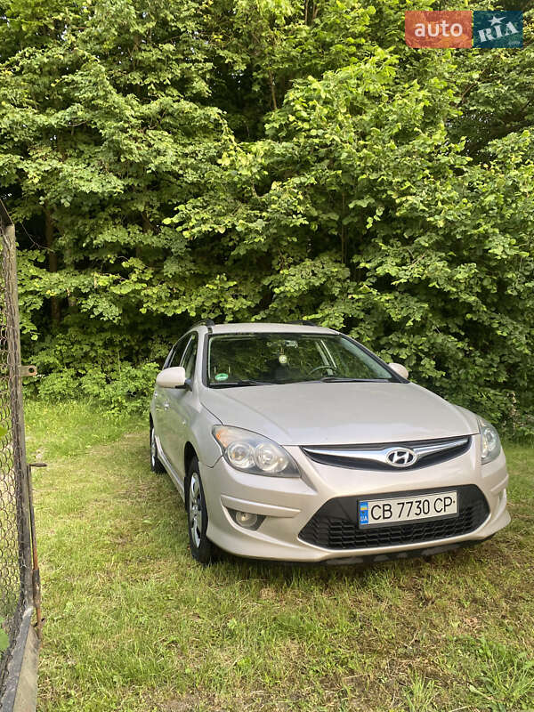 Универсал Hyundai i30 2010 в Нежине