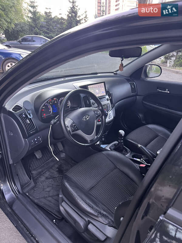 Хэтчбек Hyundai i30 2008 в Виннице