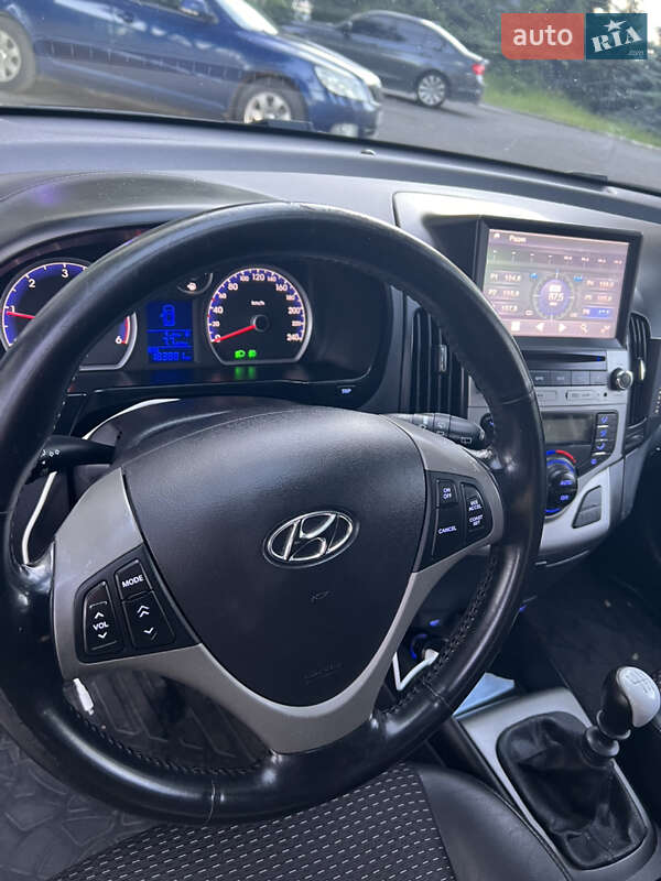 Хэтчбек Hyundai i30 2008 в Виннице