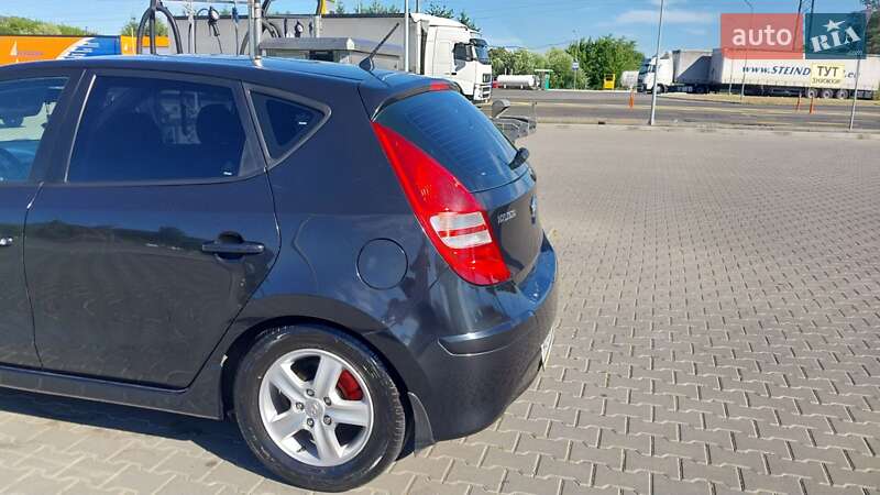 Хетчбек Hyundai i30 2010 в Мукачевому