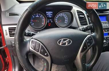 Хетчбек Hyundai i30 2013 в 
