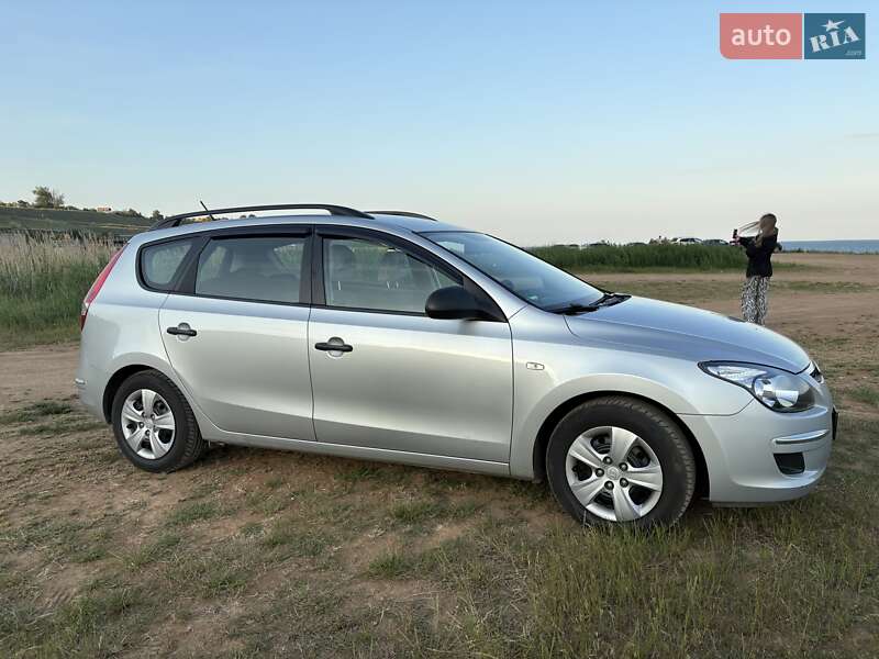 Універсал Hyundai i30 2009 в Одесі