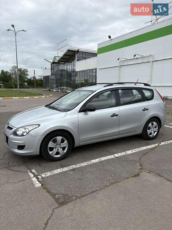 Універсал Hyundai i30 2009 в Одесі