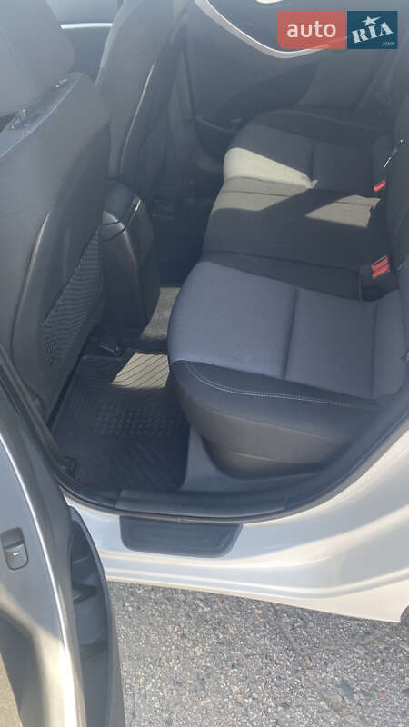 Універсал Hyundai i30 2012 в Івано-Франківську