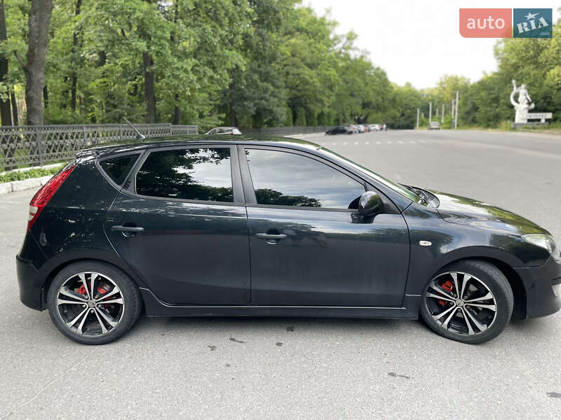 Хэтчбек Hyundai i30 2010 в Хмельнике фото 4 Хэтчбек Hyundai i30 2010 в Хмельнике