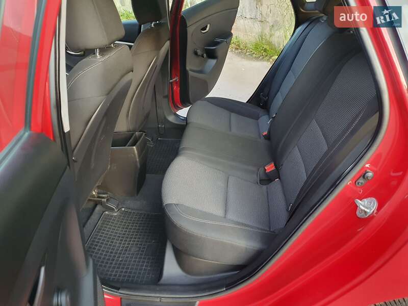 Хэтчбек Hyundai i30 2012 в Ровно