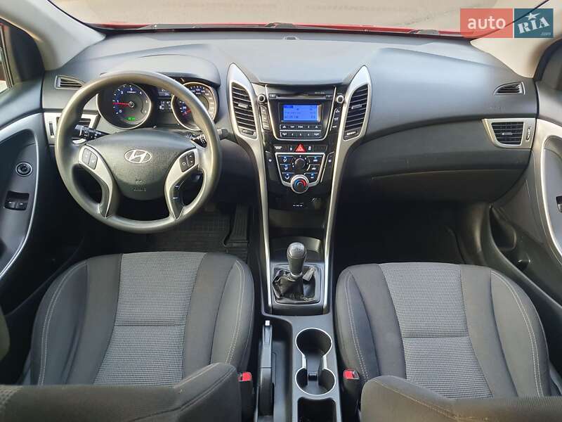 Хэтчбек Hyundai i30 2012 в Ровно